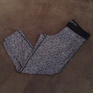 Nike Run Crop Leggings